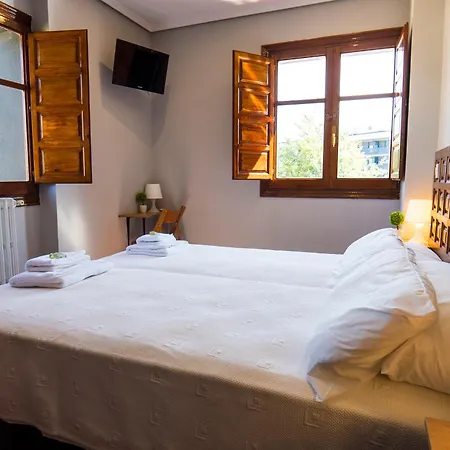 Paratene Ostatu * Erandio