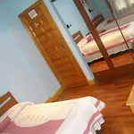 Paratene Ostatu Guest house Erandio