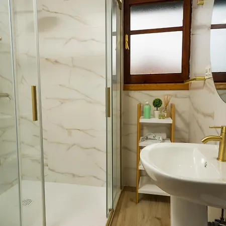 Paratene Ostatu * Erandio