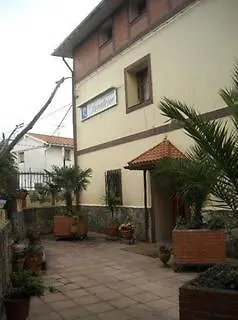 Paratene Ostatu Penzion Erandio